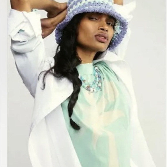 New without tags Free People 
Pixie Blue Stripe Crochet Bucket Hat
100% cotton - Picture 10 of 10